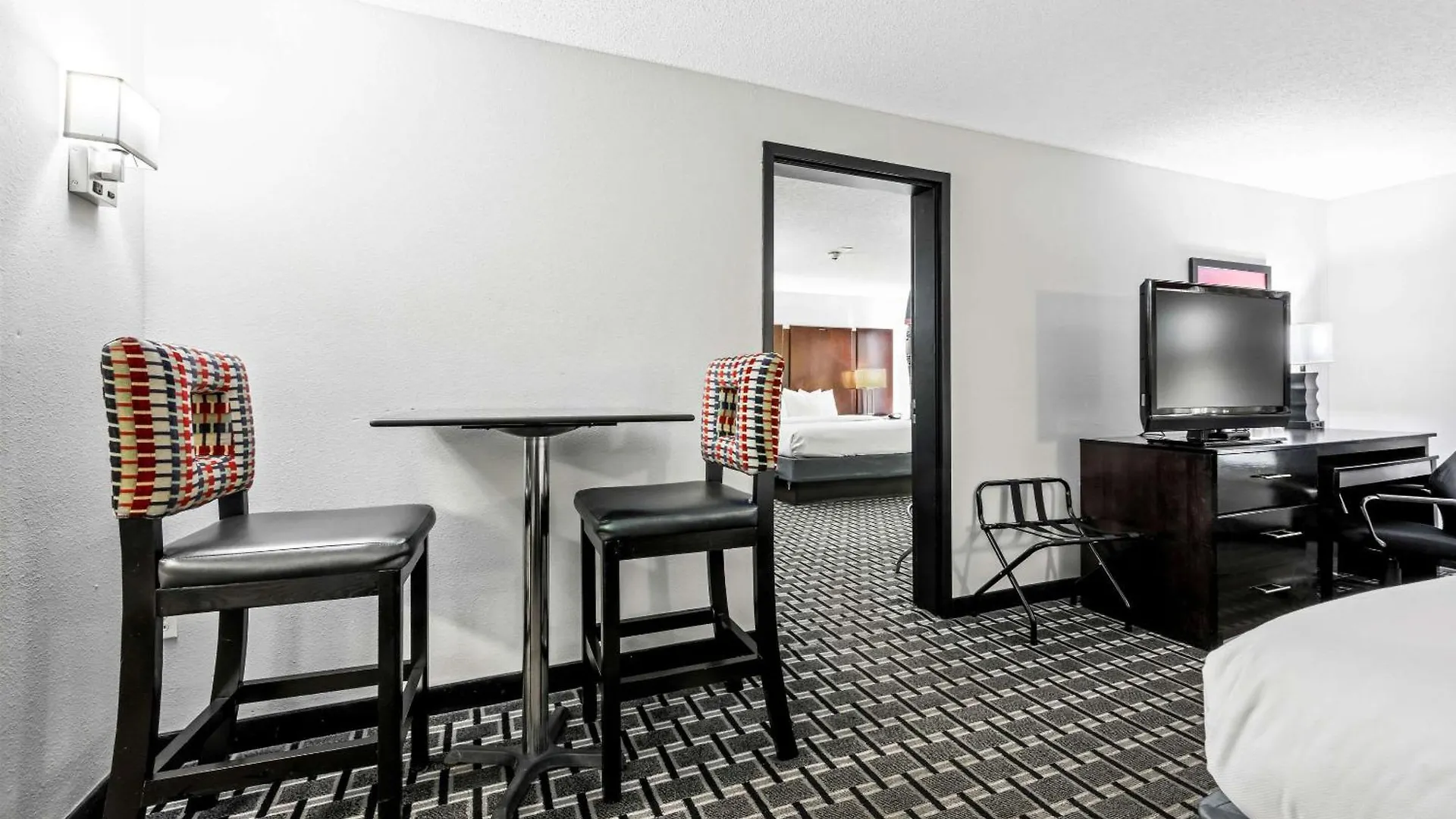 Comfort Suites Williamsburg Historic Area