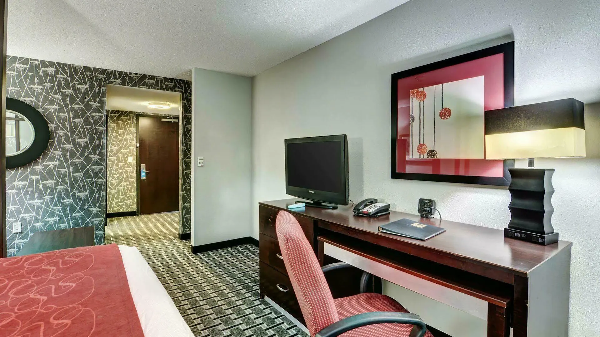Comfort Suites Williamsburg Historic Area Hotel