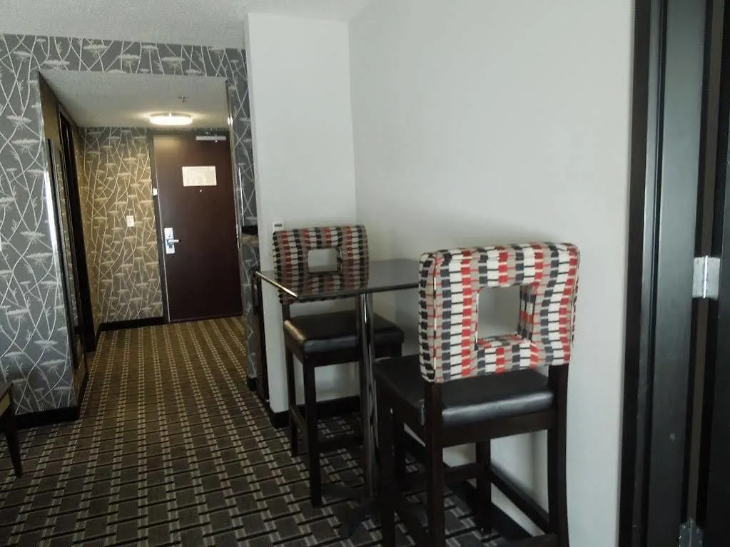 Comfort Suites Williamsburg Historic Area Hotel
